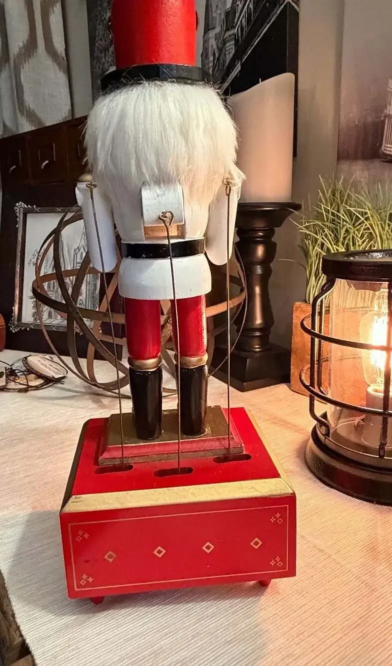 FAO Schwarz Musical Drummer Nutcracker Figurine